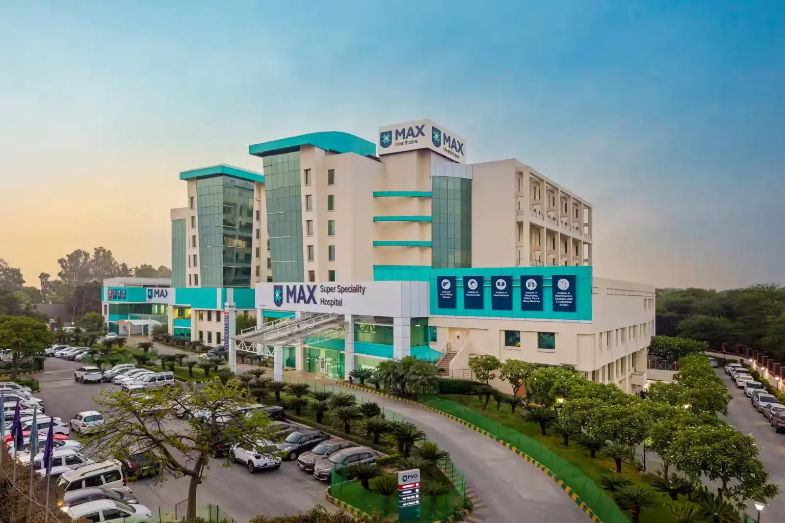 Max Super Speciality Hospital, Saket